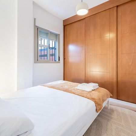 Charming 4-Bedroom Apartment In Malaga'S Historic Center 外观 照片