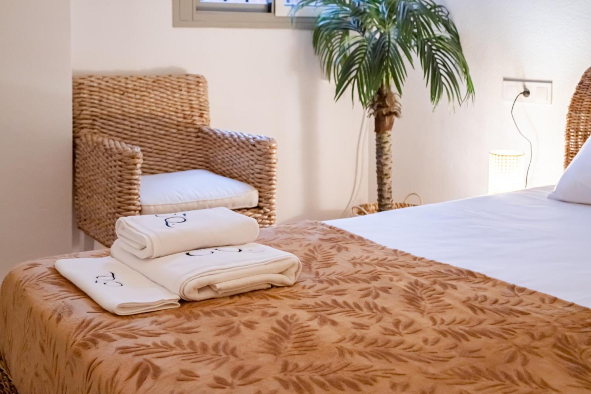 Charming 4-Bedroom Apartment In Malaga'S Historic Center 外观 照片