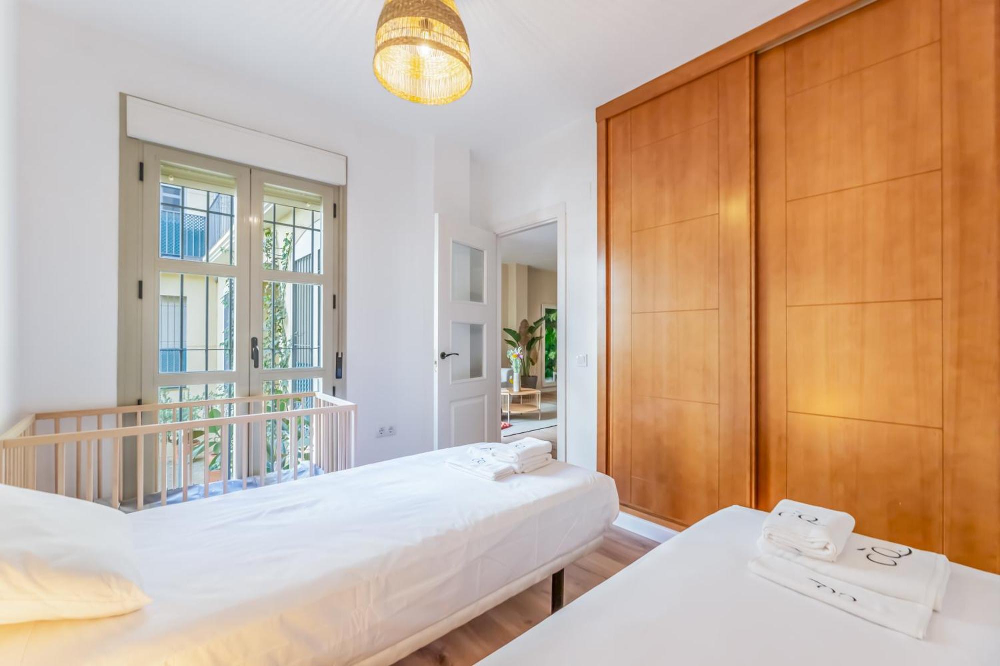 Charming 4-Bedroom Apartment In Malaga'S Historic Center 外观 照片